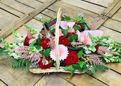 panier-fleurs-vert-rouge-rose